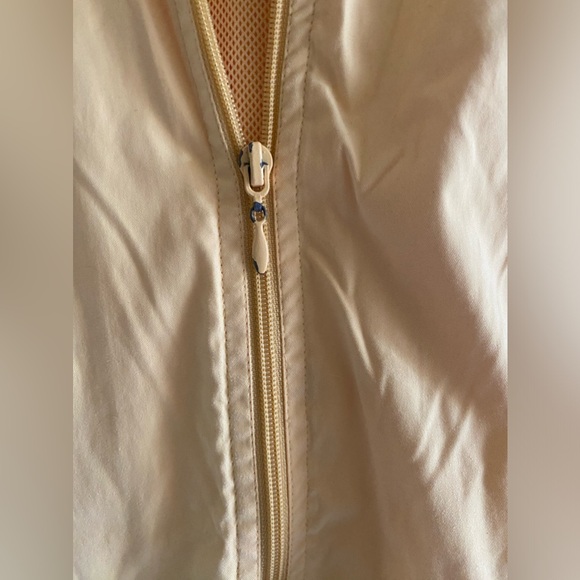 SCORECARD : Women’s Golf Vest , Size Large , Yellow in color - Picture 6 of 7